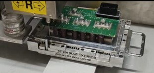 Robo Glue Dispensing Machine